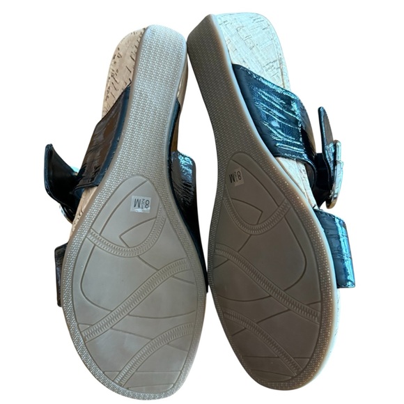 Impo Giselle Black Cork Wedge Sandals Size 8.5 Memory Foam, Comfortable Fit - Picture 5 of 6
